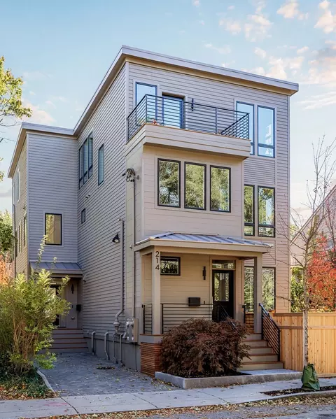 214 Garden St #214, Cambridge, MA 02138