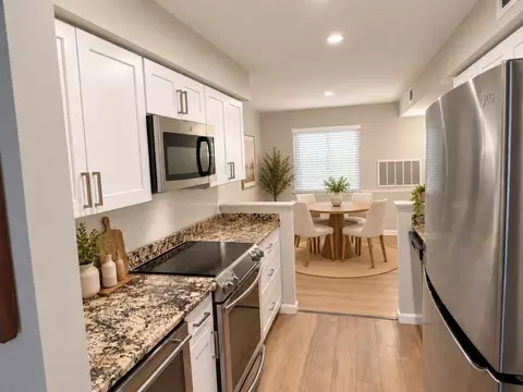 Kitchen - 6 Beals Cove Rd #G, Hingham, MA 02043 photo 1 of 2