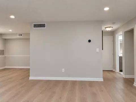 Living - 6 Beals Cove Rd #G, Hingham, MA 02043 photo 4 of 6