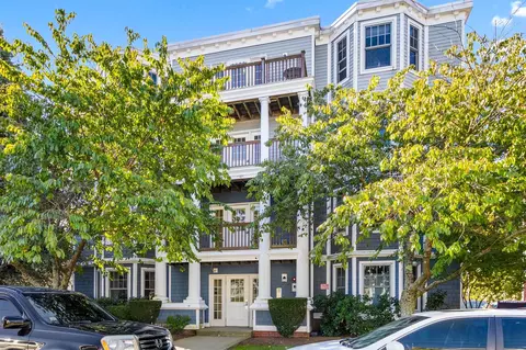 15 Whipple Ave #1, Roslindale, MA 02131