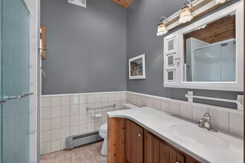 Bath - 1478 Locust St, Fall River, MA 02723 photo 1 of 2