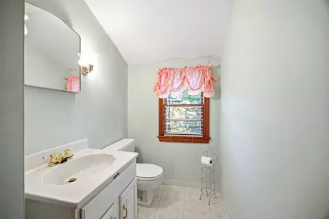 Bath - 58 Pine Hill Rd, Springfield, MA 01118 photo 2 of 2