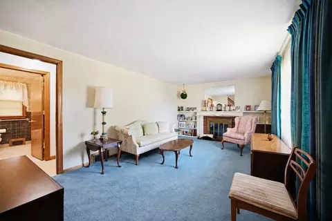 Living - 58 Pine Hill Rd, Springfield, MA 01118 photo 2 of 4