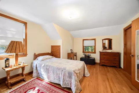 Bedroom - 58 Pine Hill Rd, Springfield, MA 01118 photo 5 of 9