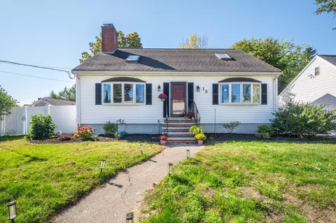 12 Bornwood Dr, Norwood, MA 02062