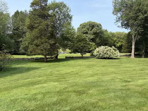 Exterior - 157 Centre St, Dover, MA 02030 photo 9 of 9