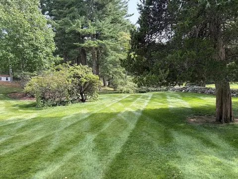 Exterior - 157 Centre St, Dover, MA 02030 photo 8 of 9