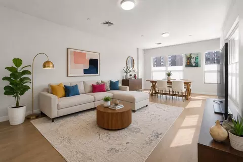 999 Hancock St #209, Quincy, MA 02169