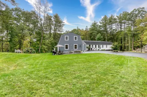 Exterior - 109 Glen St, Rowley, MA 01969 photo 4 of 6
