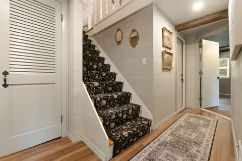 Entry Way - 109 Glen St, Rowley, MA 01969 photo 4 of 4