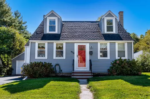 428 W Union St, East Bridgewater, MA 02333