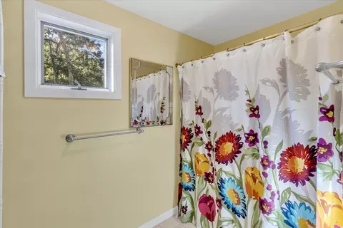 Bath - 98 Shellback Way #98, Mashpee, MA 02649 photo 3 of 6