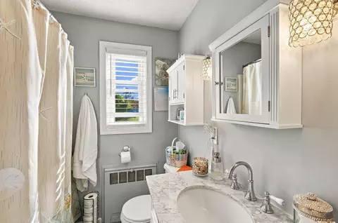 Bath - 75 Outer Dr #75, Chicopee, MA 01022 photo 1 of 2