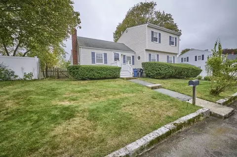 7 Lovett St, Salem, MA 01970