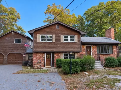 19 Bassett Ave, Westport, MA 02790