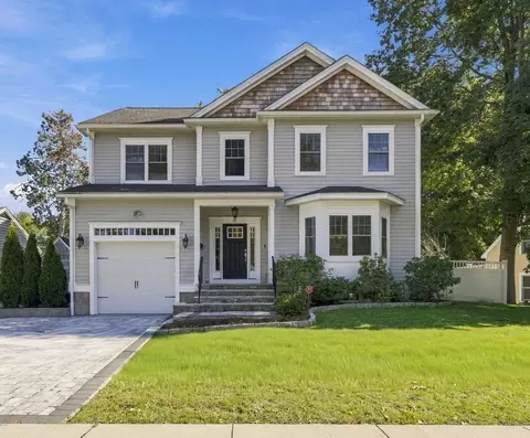 95 Spiers Rd, Newton, MA 02459