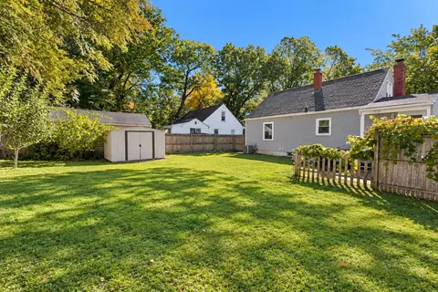 Exterior - 66 Curve St, Springfield, MA 01104 photo 2 of 6