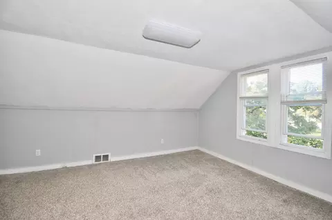 Bedroom - 66 Curve St, Springfield, MA 01104 photo 5 of 6
