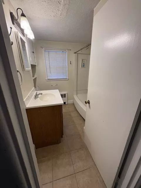 Bath - 18 Pope Rd, Acton, MA 01720 photo 1 of 2