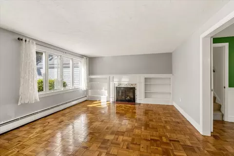 Living - 532 Hatherly Rd, Scituate, MA 02066 photo 2 of 5