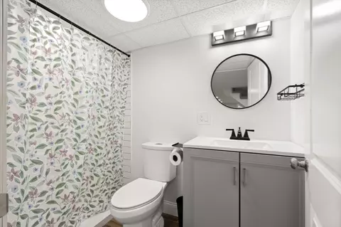 Bath - 12 Nelson Ave, Georgetown, MA 01833 photo 3 of 3