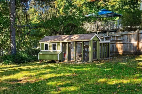 Exterior - 12 Nelson Ave, Georgetown, MA 01833 photo 8 of 10