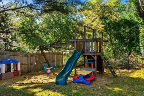 Exterior - 12 Nelson Ave, Georgetown, MA 01833 photo 9 of 10