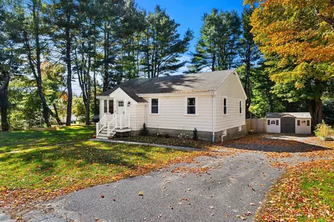 Exterior - 12 Nelson Ave, Georgetown, MA 01833 photo 3 of 10