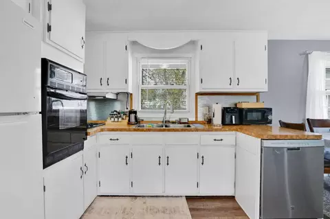 Kitchen - 94 Cora Ave, Chicopee, MA 01013 photo 3 of 3