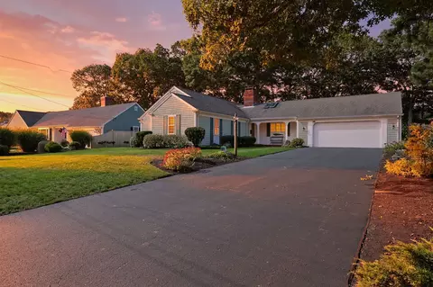 53 Driving Tee Cir, Yarmouth, MA 02664