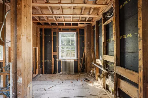Bath - 11 Arnold Rd, Hingham, MA 02043 photo 1 of 2