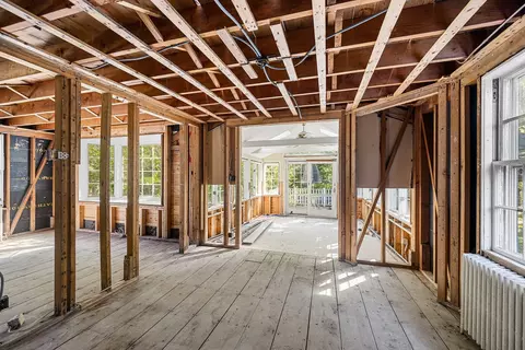 Entry Way - 11 Arnold Rd, Hingham, MA 02043 photo 4 of 7