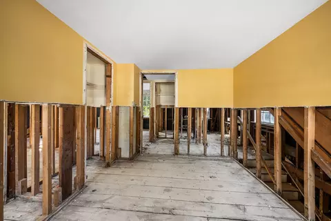 Entry Way - 11 Arnold Rd, Hingham, MA 02043 photo 7 of 7