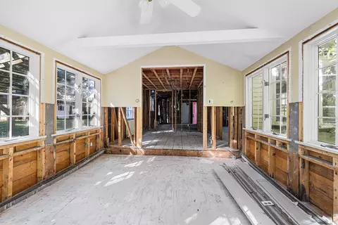 Entry Way - 11 Arnold Rd, Hingham, MA 02043 photo 5 of 7