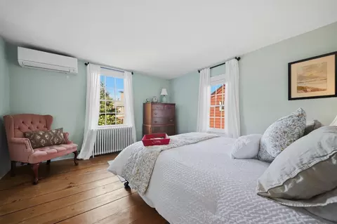 Bedroom - 217 Locust St, Danvers, MA 01923 photo 2 of 4