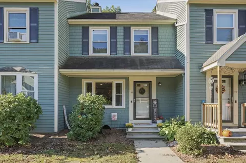 38 Walnut Cir #38, Merrimack, NH 03054