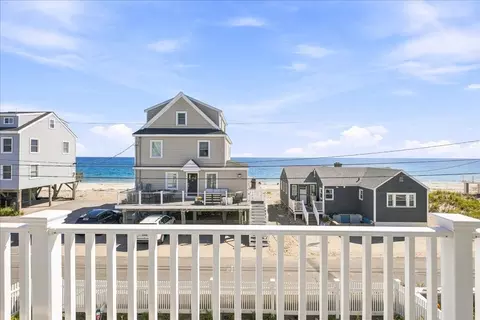 Exterior - 148 Central Ave, Marshfield, MA 02050 photo 2 of 6