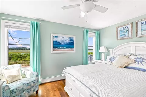 Bedroom - 148 Central Ave, Marshfield, MA 02050 photo 2 of 10
