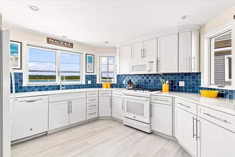 Kitchen - 148 Central Ave, Marshfield, MA 02050 photo 2 of 4