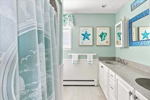 Bath - 148 Central Ave, Marshfield, MA 02050 photo 2 of 3