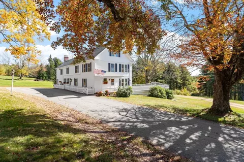 6 Weaver Farm Rd, Rutland, MA 01543
