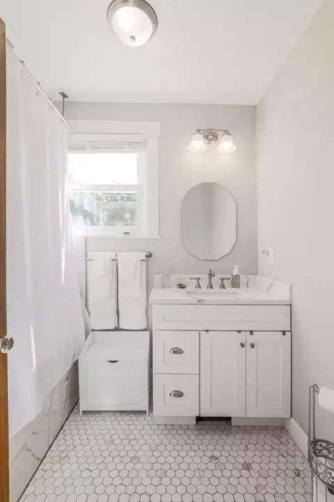 Bath - 15 Davidson Rd, Worcester, MA 01605 photo 1 of 3