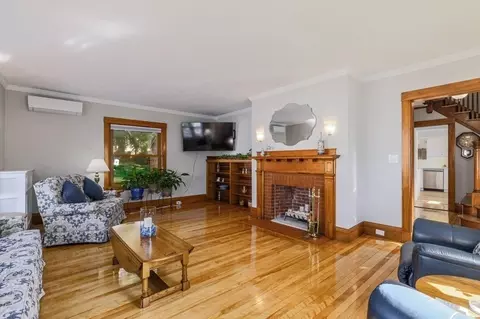 Living - 15 Davidson Rd, Worcester, MA 01605 photo 3 of 3