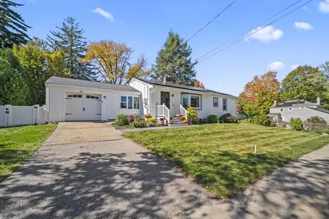 21 Hillcrest Rd, Marlborough, MA 01752