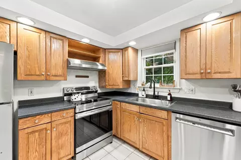 Kitchen - 18 Forest St, Wakefield, MA 01880 photo 4 of 5