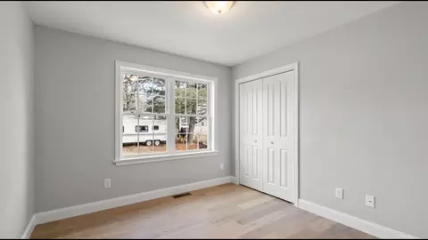 Bedroom - 51 Maple Springs Rd, Wareham, MA 02571 photo 2 of 3