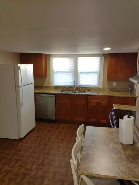 Kitchen - 24 Bay St, Springfield, MA 01109 photo 5 of 5