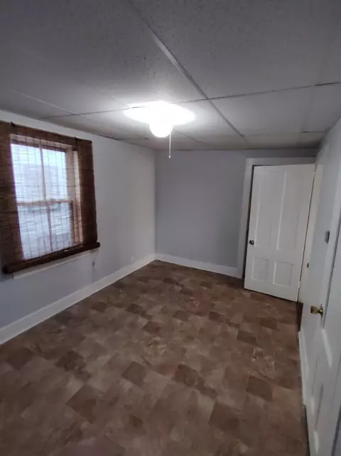 Bedroom - 24 Bay St, Springfield, MA 01109 photo 4 of 7