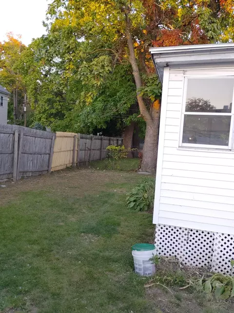 Exterior - 24 Bay St, Springfield, MA 01109 photo 3 of 6