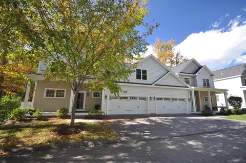 27 Stonebrook Ct #27, Southborough, MA 01772